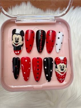 Mickey and Minnie Mouse Press-On Nail Set